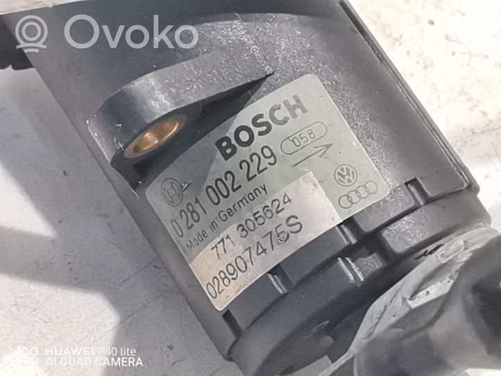 Audi A4 S4 B5 8D Czujnik położenia pedału gazu / przyspieszenia 0281002229