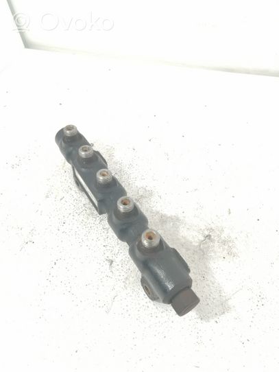 Ford C-MAX I Fuel main line pipe 9654592680