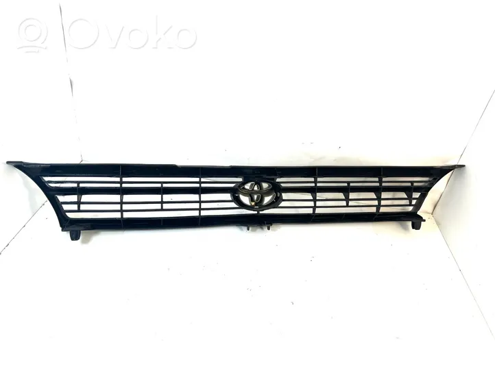 Toyota Corolla E110 Grille calandre supérieure de pare-chocs avant TY07158