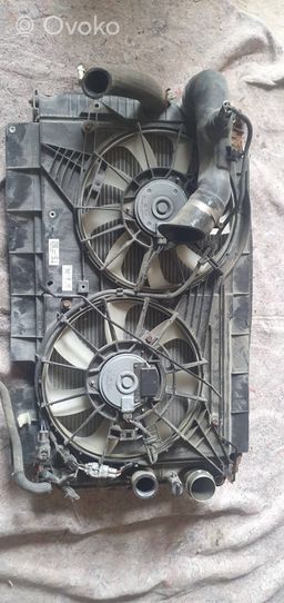 Toyota Avensis T270 Ventilatoru komplekts 160400R160