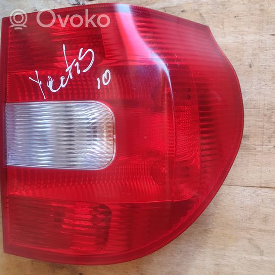 Skoda Yeti (5L) Odblask lampy tylnej 5L0945096