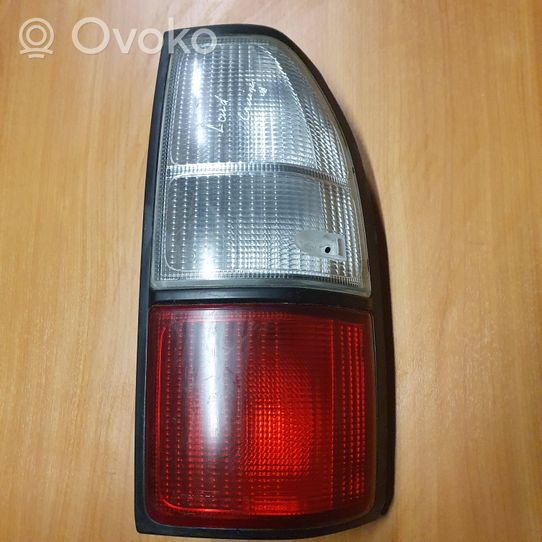 Toyota Land Cruiser (J100) Lampa tylna KOITO6089