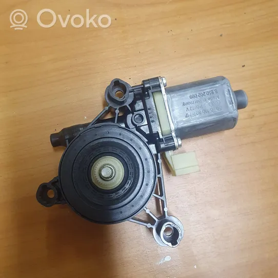 Audi A3 S3 8V Moteur de lève-vitre de porte avant 5Q0959801B