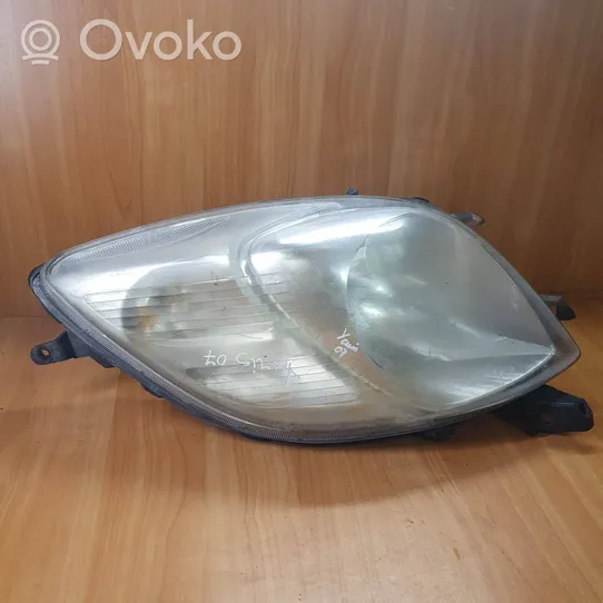 Toyota Yaris Lampa przednia 811500D120