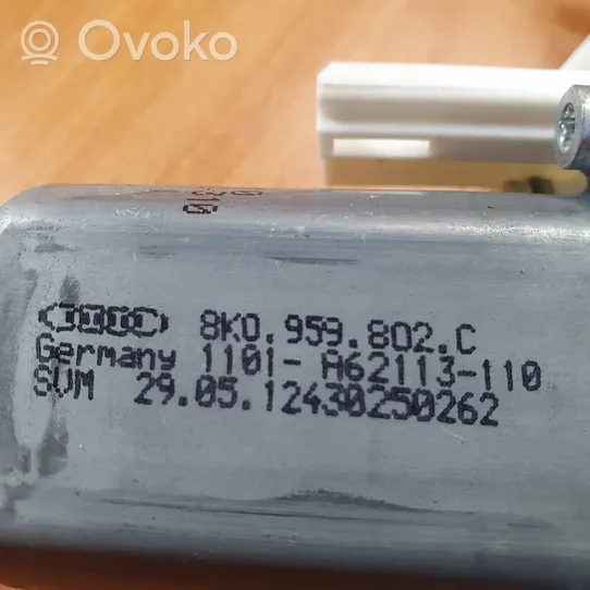 Audi A1 Priekinis varikliukas langų pakėlėjo 8K0959802C