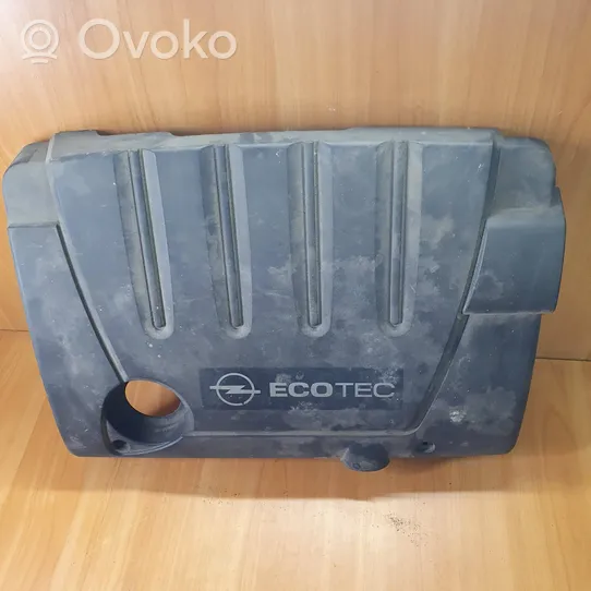 Opel Zafira B Engine cover (trim) 315829598