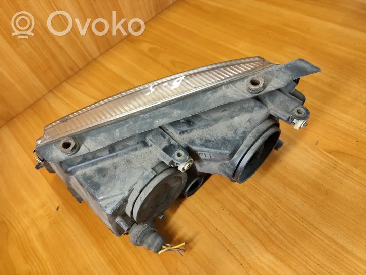 Volkswagen PASSAT B5 Headlight/headlamp 14742600