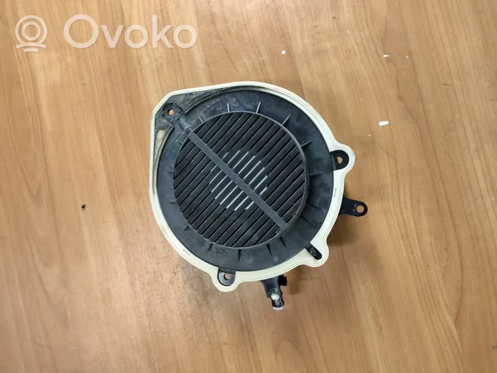 Audi A4 S4 B7 8E 8H Takaoven kaiutin 8E0035411