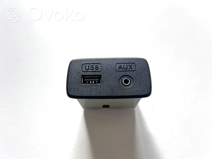 Subaru Forester SJ Connecteur/prise USB 