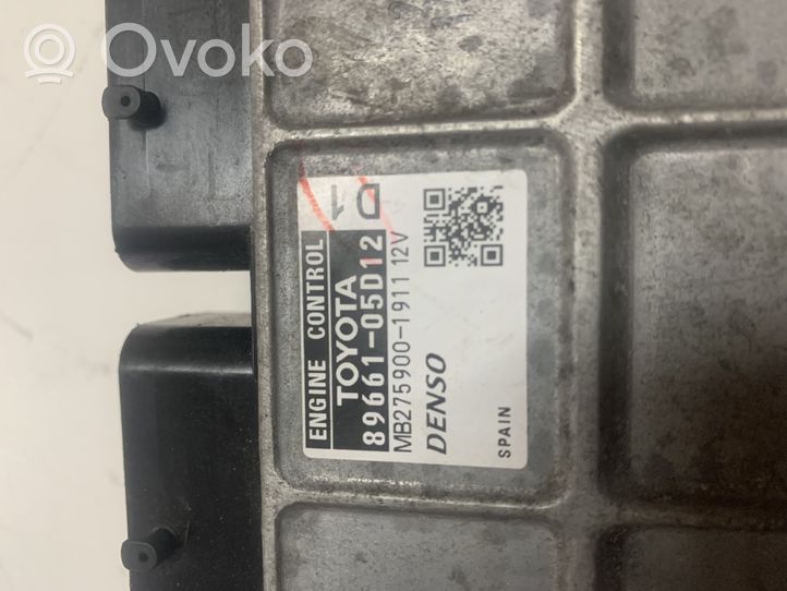 Toyota Avensis T270 Calculateur moteur ECU 8966105D12