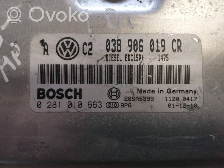 Volkswagen Golf IV Calculateur moteur ECU 038906019CR