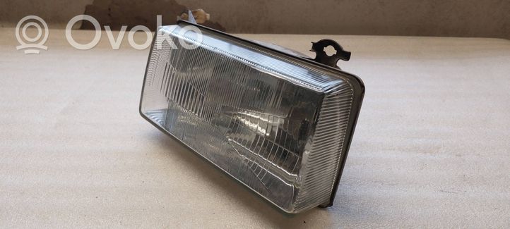 Audi 80 90 B2 Lampa przednia 301129120