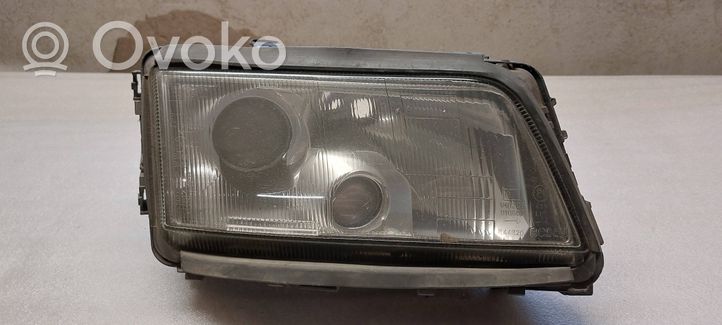 Audi A8 S8 D2 4D Lampa przednia 1305235231