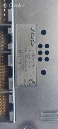Volkswagen PASSAT B5.5 Oro kondicionieriaus/ klimato/ pečiuko valdymo blokas (salone) 3B1907044K