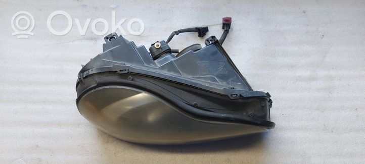 Volvo XC90 Lampa przednia 30784152