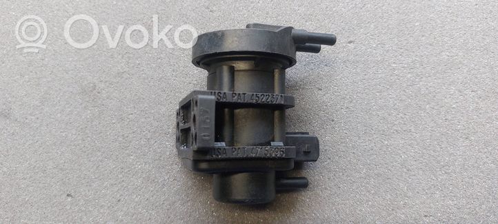 Opel Vectra B Turboahtimen magneettiventtiili 90502860