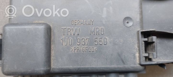 Volkswagen Golf IV Bezpiecznik / Przekaźnika akumulatora 1J0937550