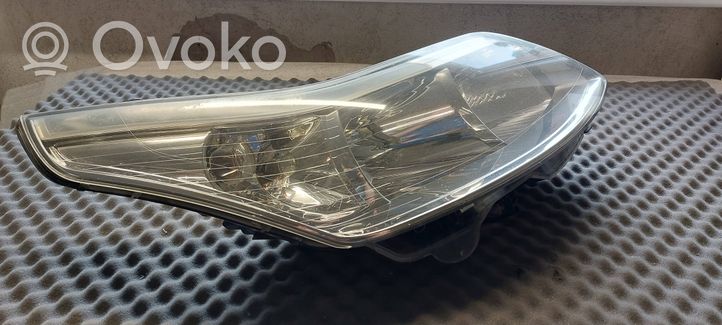 Citroen C4 I Phare frontale 9646893880