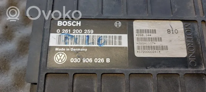 Volkswagen Polo II 86C 2F Calculateur moteur ECU 030906026B