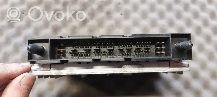 Volvo XC70 Sterownik / Moduł ECU 0281010319