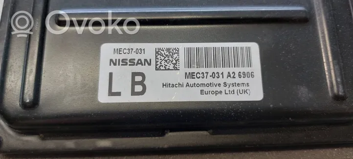 Nissan Primera Calculateur moteur ECU MEC37031