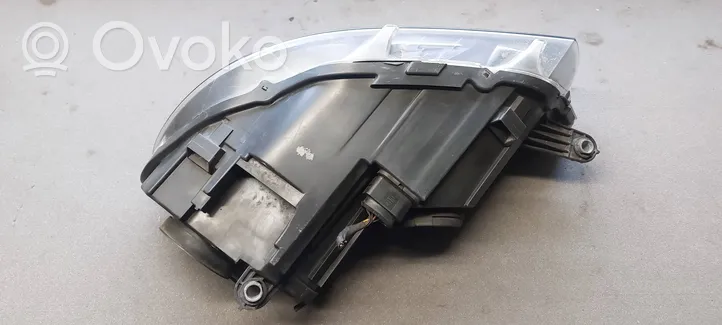 Volkswagen Scirocco Lampa przednia 1K8941006D