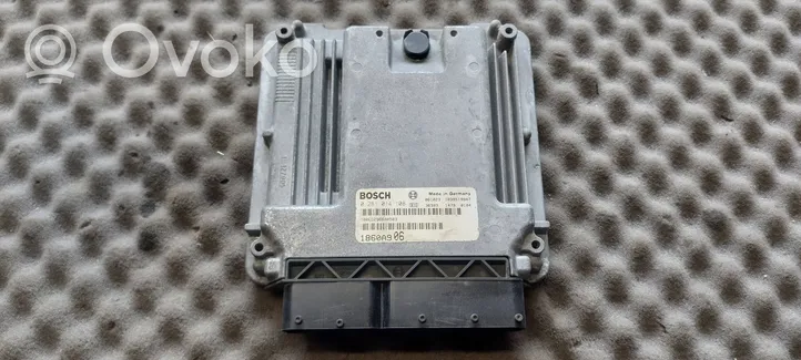 Mitsubishi Outlander Sterownik / Moduł ECU 1860A906