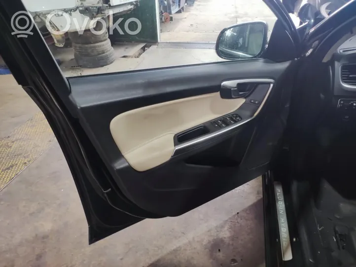 Volvo V60 Front door card panel trim 