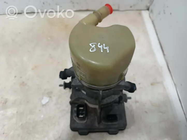 Volvo XC70 Ohjaustehostimen pumppu 31202713
