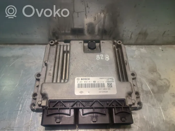 Renault Sandero I Calculateur moteur ECU 0281032811