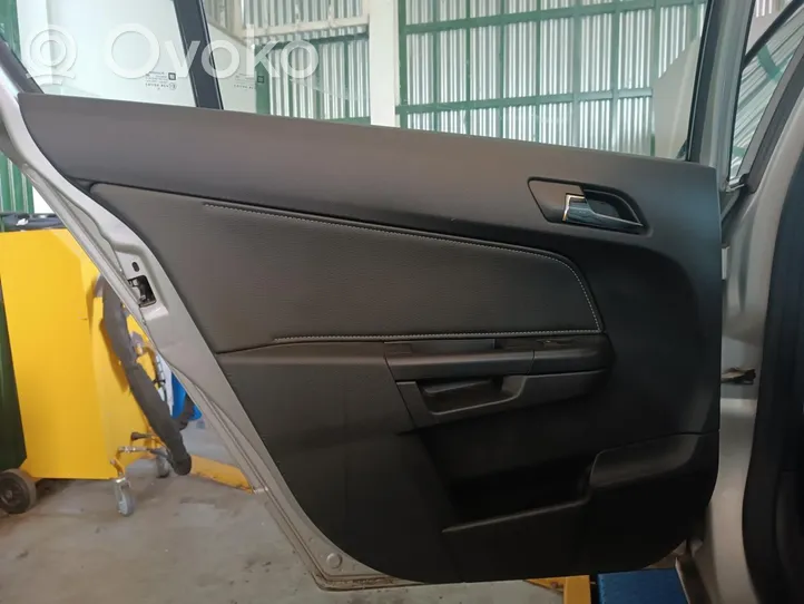 Opel Astra H Boczki / Poszycie drzwi tylnych 
