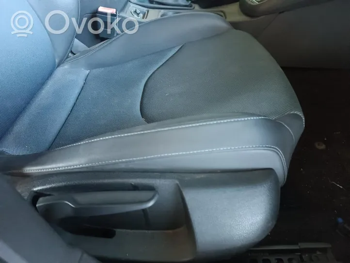 Seat Leon (5F) Front passenger seat 