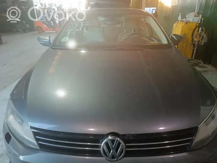 Volkswagen Jetta V Pokrywa przednia / Maska silnika 