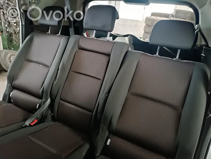 Toyota Verso Sėdynių komplektas 