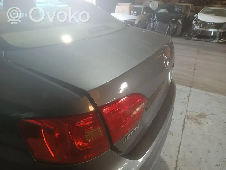 Volkswagen Jetta V Galinis dangtis (bagažinės) 