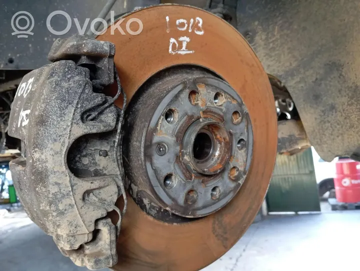 Volkswagen PASSAT Front wheel hub spindle knuckle 
