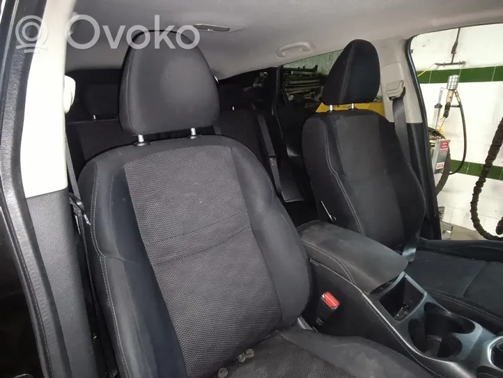 Nissan Qashqai Priekinė keleivio sėdynė 