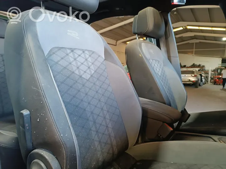 Volkswagen Tiguan Front passenger seat 