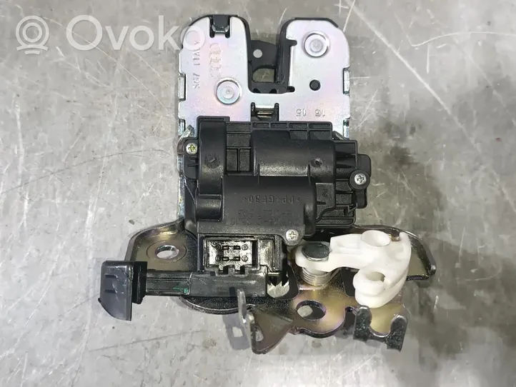 Audi Q3 8U Blocco/chiusura/serratura del portellone posteriore/bagagliaio 8R0827505