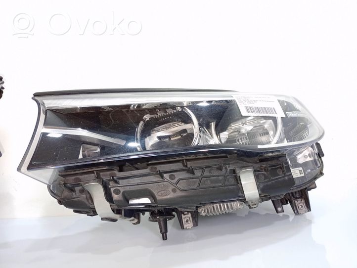 BMW 7 G11 G12 Lot de 2 lampes frontales / phare 021803