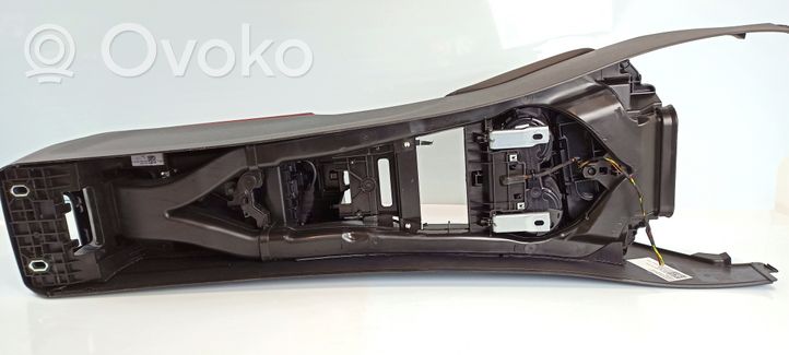 BMW M4 G82 G83 Centrālā konsole 023087