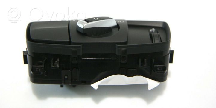 BMW M4 F82 F83 Przełącznik świateł 010959