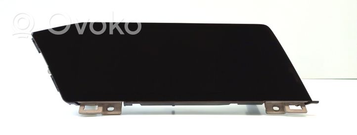 BMW X5 G05 Panel radia 024414