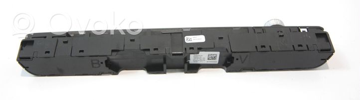 BMW 8 G15 Sound control switch 018051