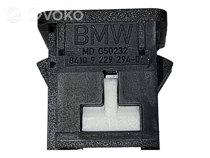 BMW 7 G11 G12 USB socket connector 9229294