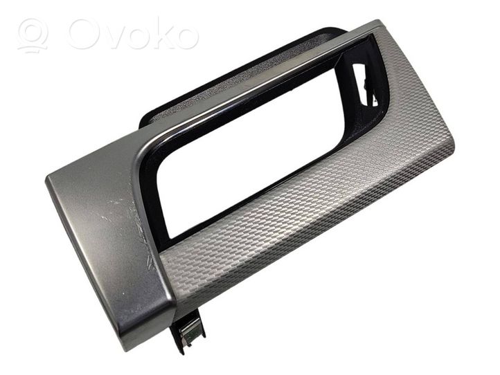 BMW X1 F48 F49 Kojelaudan hansikaslokeron lista 9332456