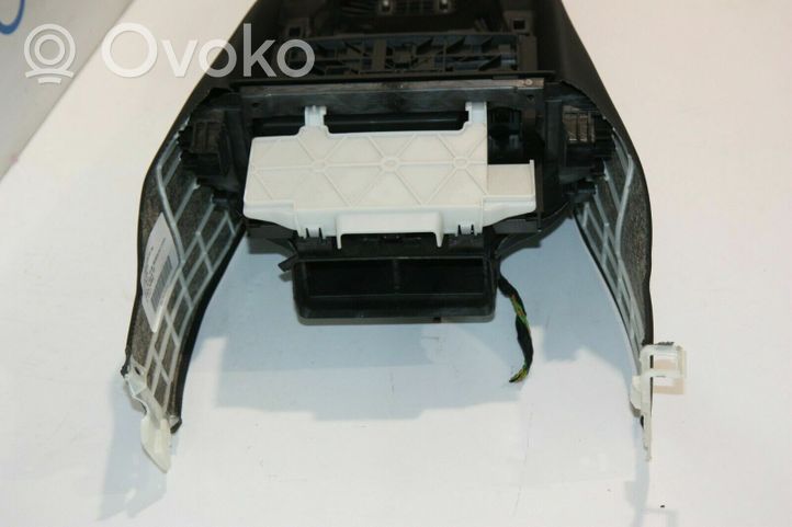 BMW 5 G30 G31 Centrinė konsolė 006544