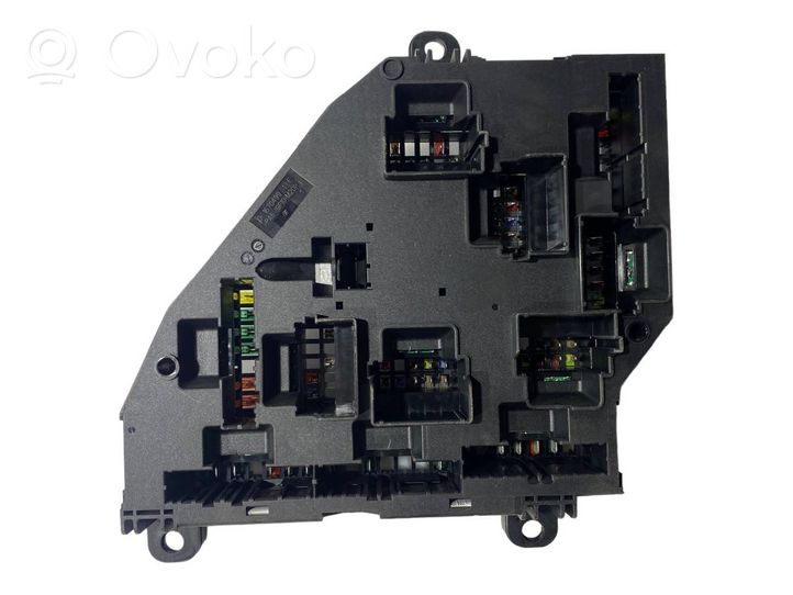 BMW 7 F01 F02 F03 F04 Module de fusibles 9234423