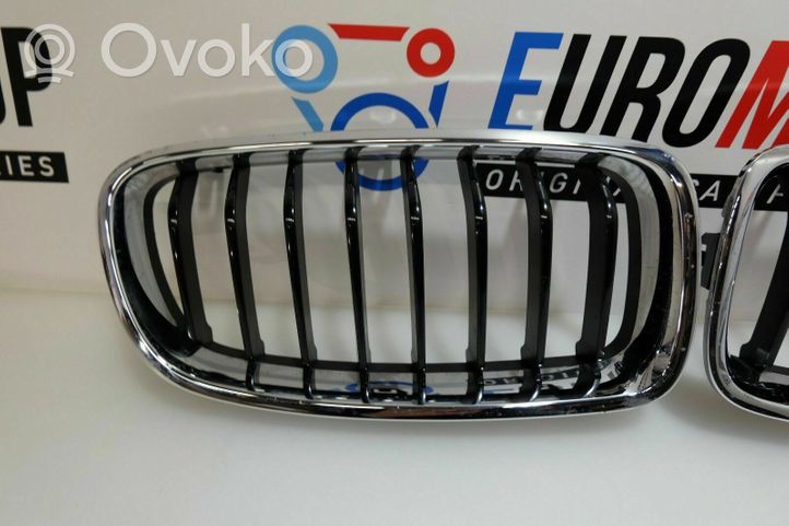 BMW 3 F30 F35 F31 Etupuskurin ylempi jäähdytinsäleikkö 001099