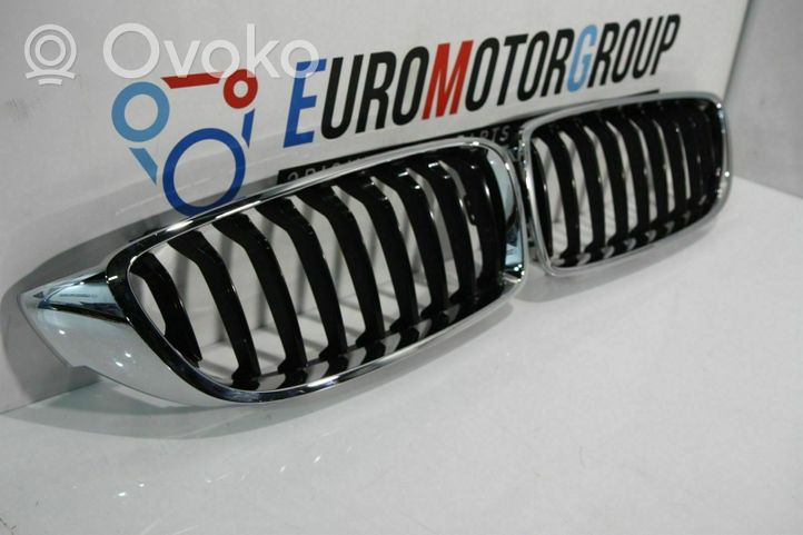 BMW 4 F36 Gran coupe Grille calandre supérieure de pare-chocs avant K001172